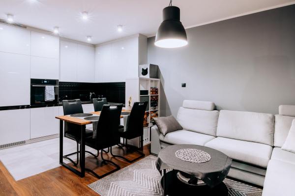 Stół dla czterech osób