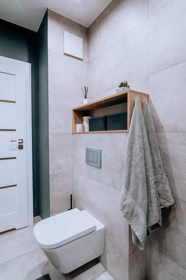 Mała funkcjonalna półeczka