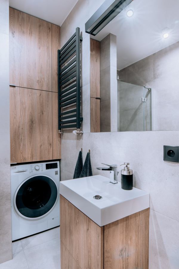 Łazienka w odcieniach - lustro